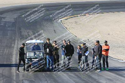 media/Dec-05-2024-Racers Edge (Thu) [[e102e0690b]]/1-Pits-Track Walk-Hawk/